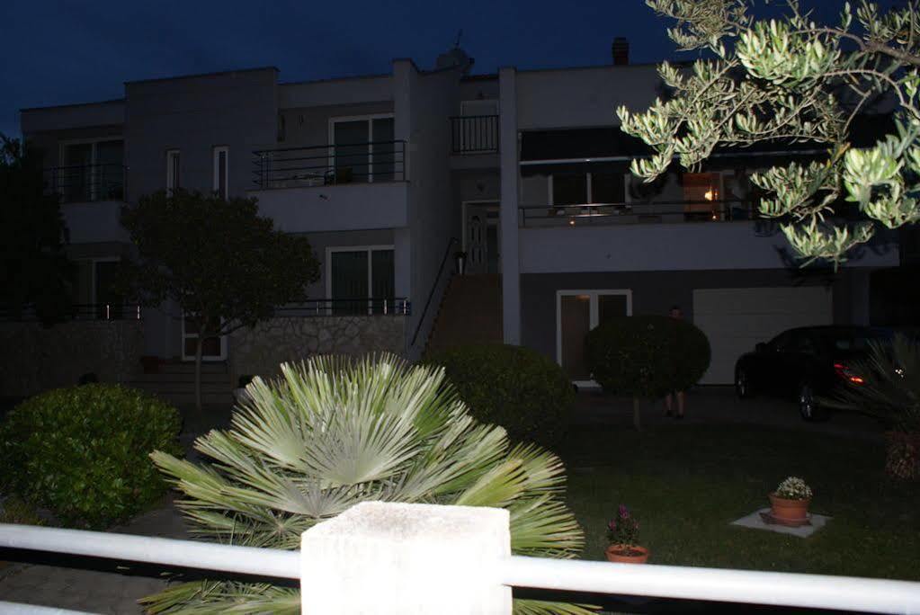 Apartmani Ukalovic ซาดาร์ ภายนอก รูปภาพ